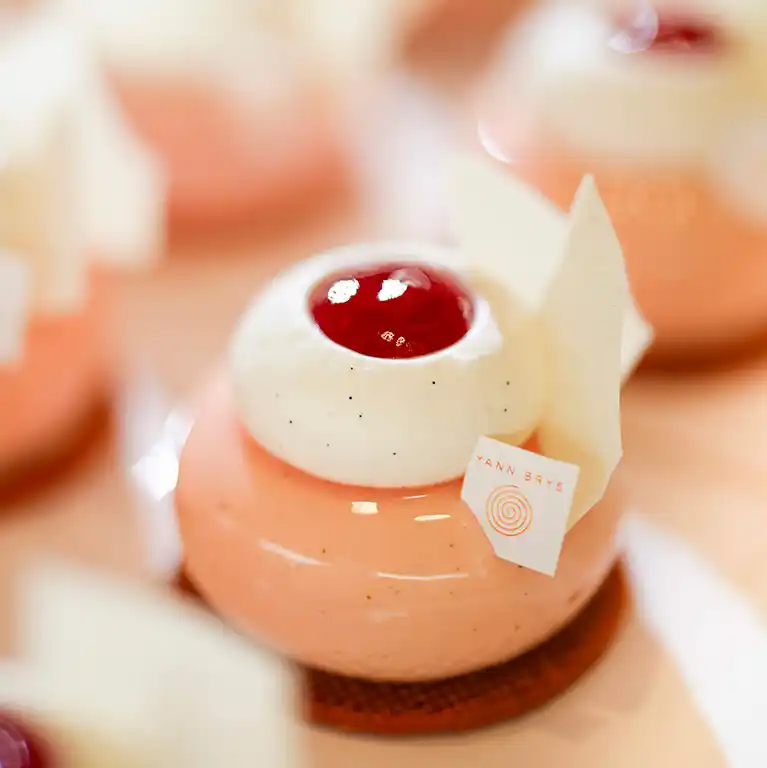 patisserie-tourbillon-fruit-rouge